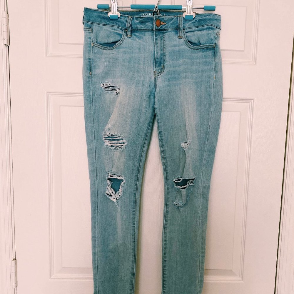 American Eagle | Light Wash Jegging - Picture 2 of 2